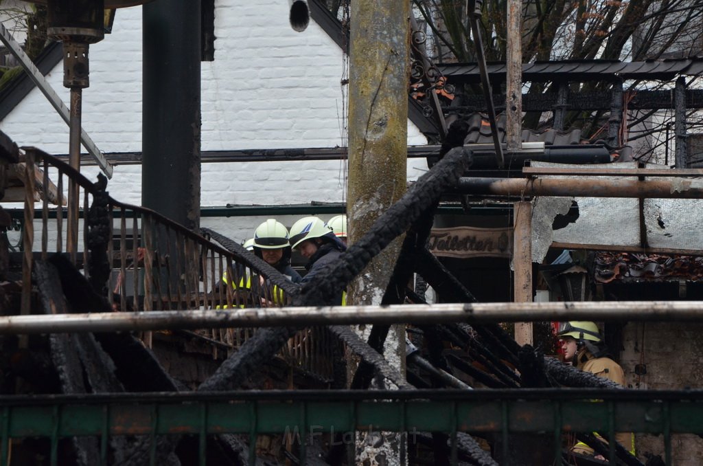 Feuer 3 Zum Treppchen Koeln Rodenkirchen Kirchstr Steinstr P360.JPG - Miklos Laubert